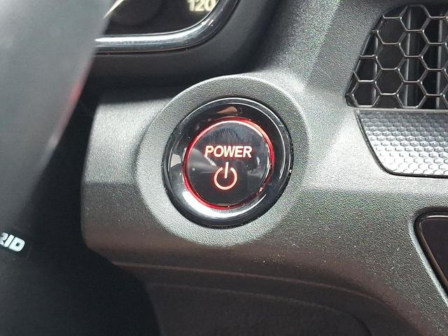 Photo of 2024 Platinum White Pearl Honda CR-V Hybrid