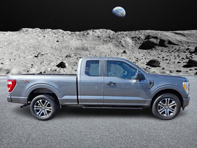Photo of 2022 Carbonized Gray Metallic Ford F-150