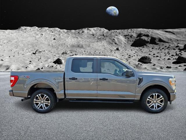 Photo of 2022 Carbonized Gray Metallic Ford F-150