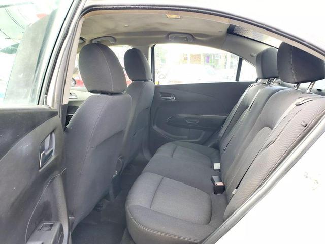 Photo of 2019 Silver Ice Metallic Chevrolet Sonic