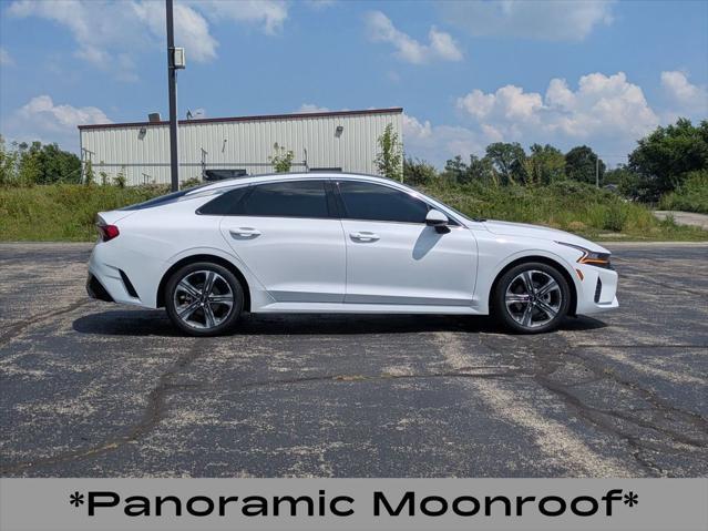Photo of 2023 Glacial White Pearl Kia K5