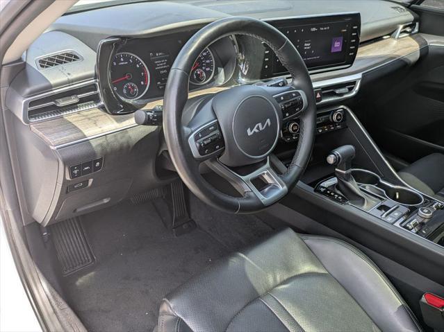 Photo of 2023 Glacial White Pearl Kia K5