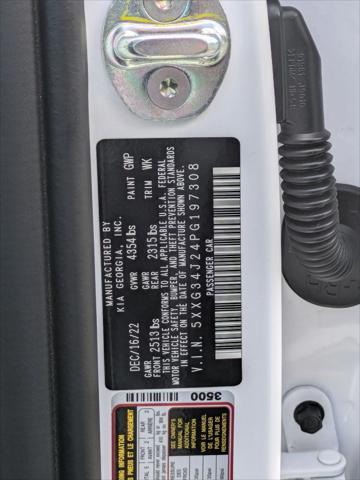 Photo of 2023 Glacial White Pearl Kia K5