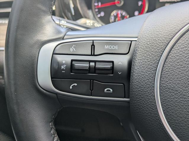 Photo of 2023 Glacial White Pearl Kia K5