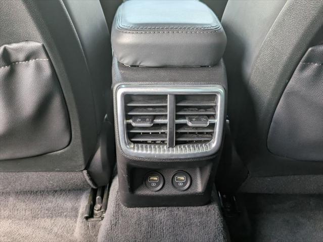 Photo of 2023 Glacial White Pearl Kia K5