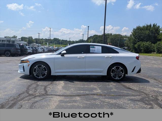 Photo of 2023 Glacial White Pearl Kia K5