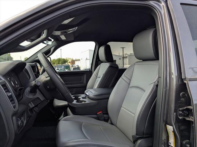 Photo of 2025 Granite Crystal Metallic Clearcoat RAM 2500