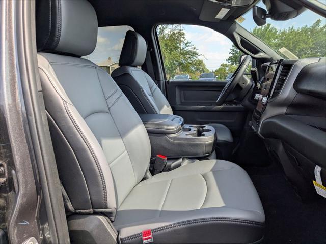 Photo of 2025 Granite Crystal Metallic Clearcoat RAM 2500