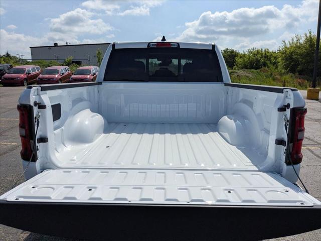Photo of 2025 Bright White Clearcoat RAM 1500