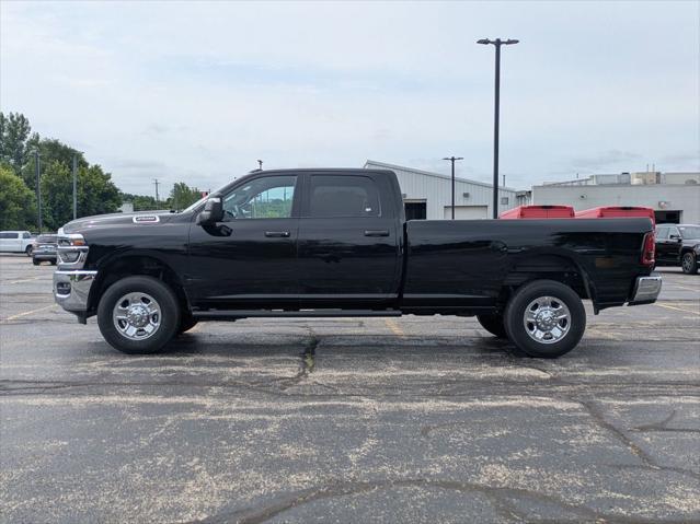 Photo of 2025 Diamond Black Crystal Pearlcoat RAM 2500