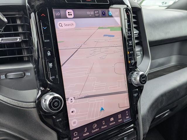 Photo of 2025 Diamond Black Crystal Pearlcoat RAM 2500