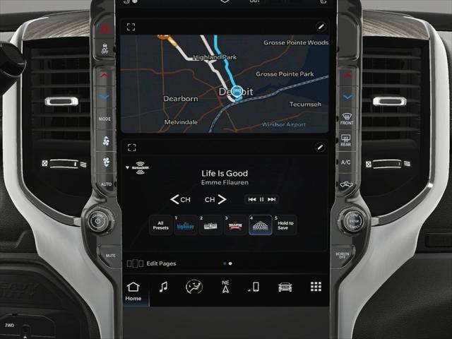 Photo of 2025 Diamond Black Crystal Pearlcoat RAM 2500