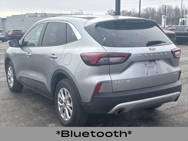 Photo of 2024 ICONIC SILVER METALLIC Ford Escape