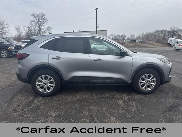 Photo of 2024 ICONIC SILVER METALLIC Ford Escape