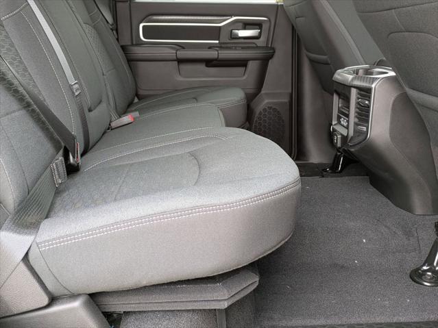 Photo of 2025 Diamond Black Crystal Pearlcoat RAM 2500