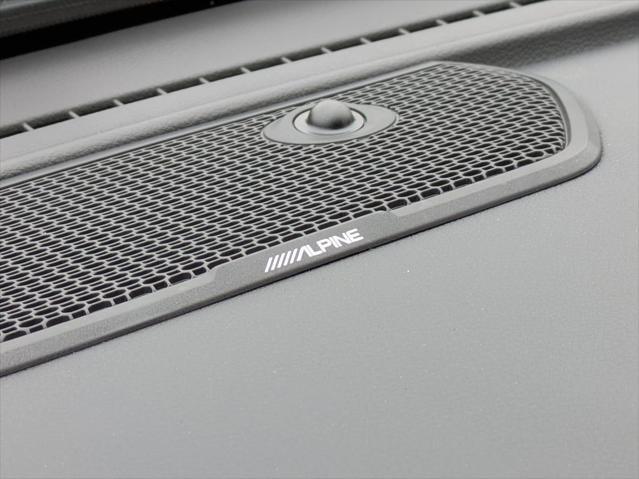 Photo of 2025 Diamond Black Crystal Pearlcoat RAM 2500