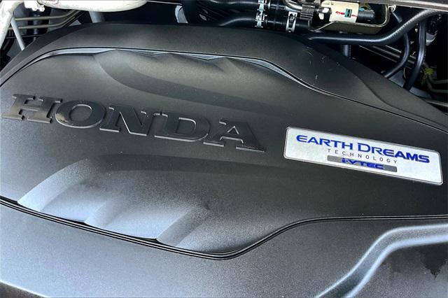 Photo of 2020 White Honda Odyssey