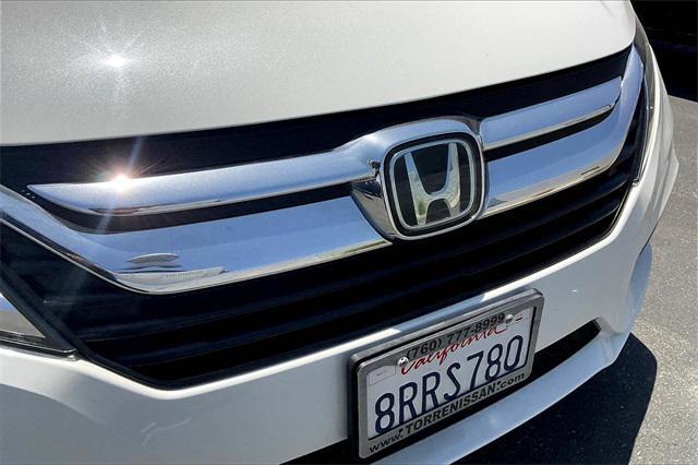 Photo of 2020 White Honda Odyssey