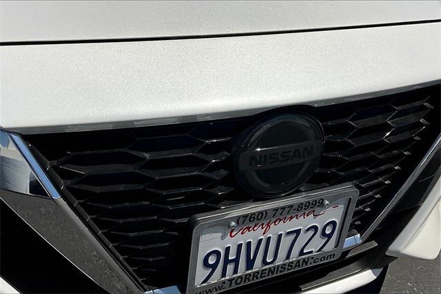 Photo of 2023 Aspen White Tricoat Nissan Sentra
