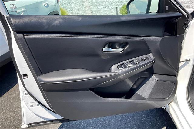 Photo of 2023 Aspen White Tricoat Nissan Sentra