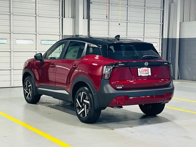 Photo of 2025 2t Red Blk Roof Nissan Kicks