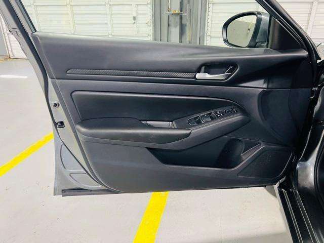 Photo of 2022 Gun Metallic Nissan Altima