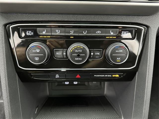 Photo of 2022 Oryx White Pearl Effect Volkswagen Atlas