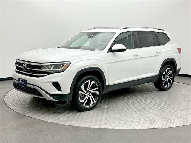 Photo of 2022 Oryx White Pearl Effect Volkswagen Atlas