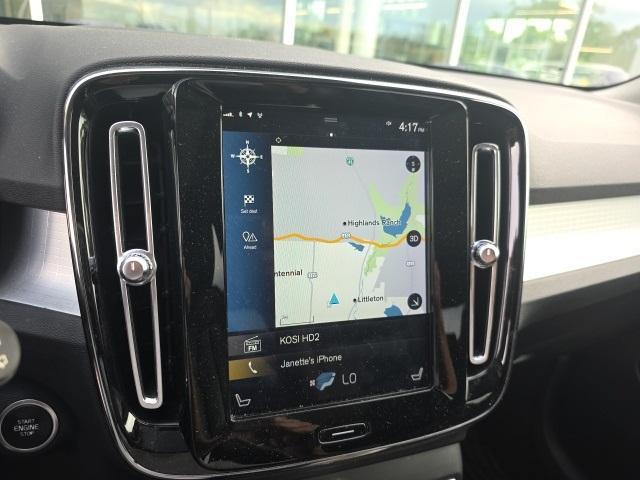 Photo of 2019 Ice White Volvo XC40