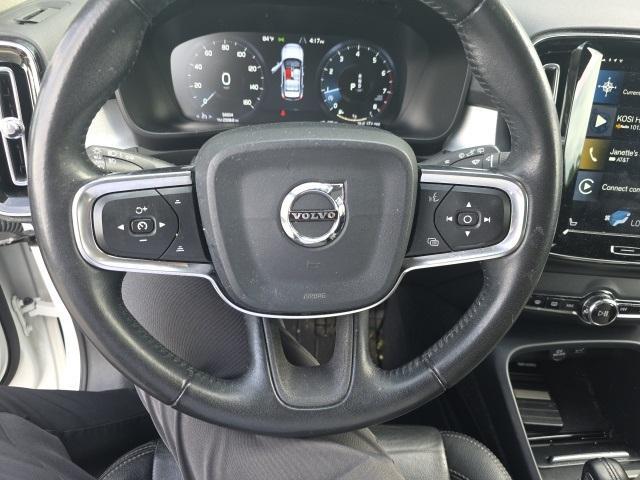 Photo of 2019 Ice White Volvo XC40