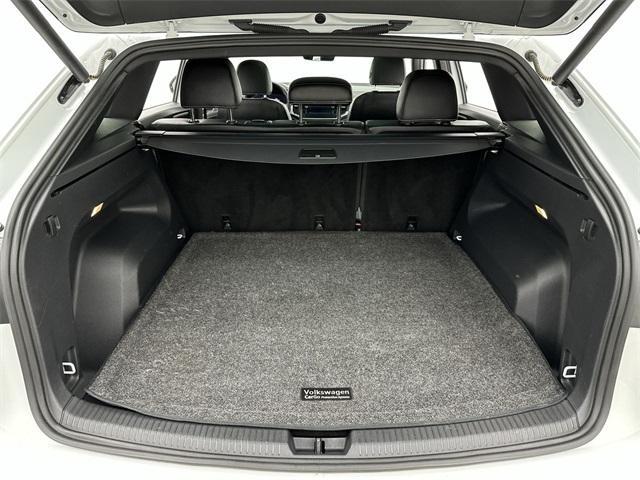 Photo of 2022 Pure White Volkswagen Atlas Cross Sport