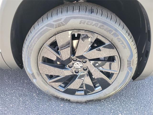 Photo of 2026 Silver Mist Metallic Volkswagen Atlas Cross Sport
