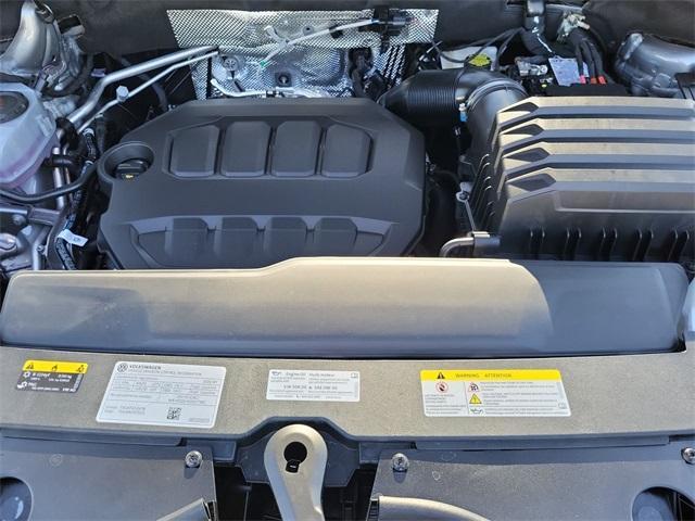 Photo of 2026 Silver Mist Metallic Volkswagen Atlas Cross Sport