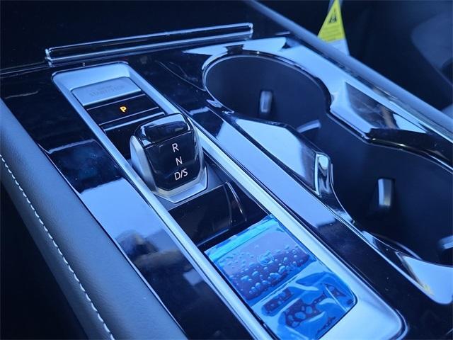 Photo of 2026 Silver Mist Metallic Volkswagen Atlas Cross Sport