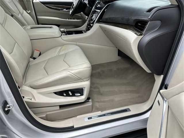 Photo of 2019 Radiant Silver Metallic Cadillac Escalade