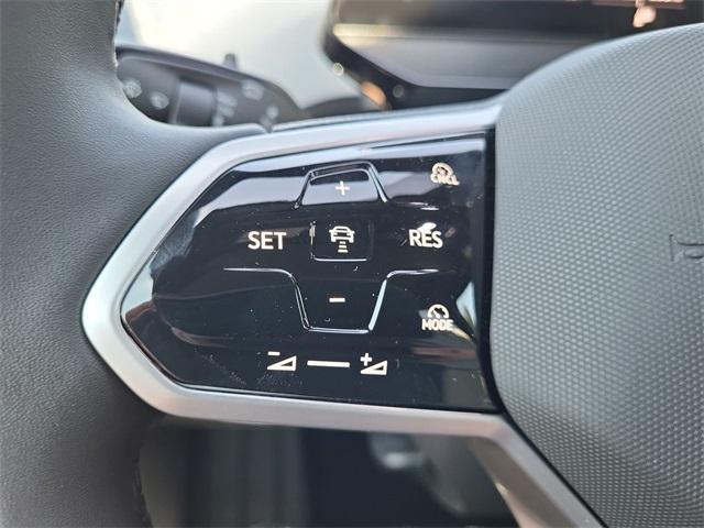 Photo of 2025 Deep Black Pearl Effect Volkswagen ID.4