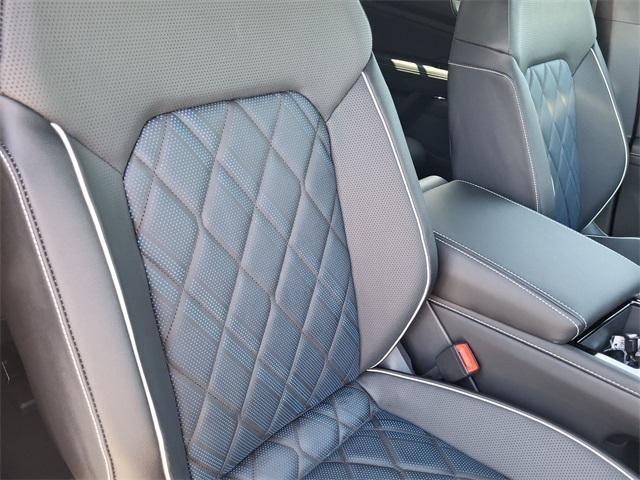 Photo of 2025 Platinum Gray Metallic Volkswagen Atlas Cross Sport