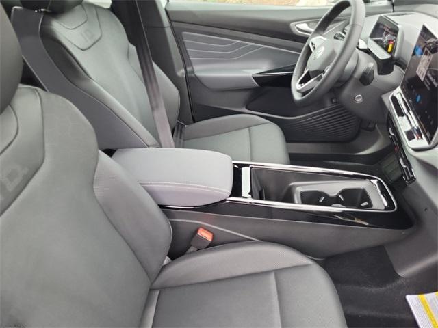 Photo of 2025 Opal White Pearl W / Black Roof Volkswagen ID.4