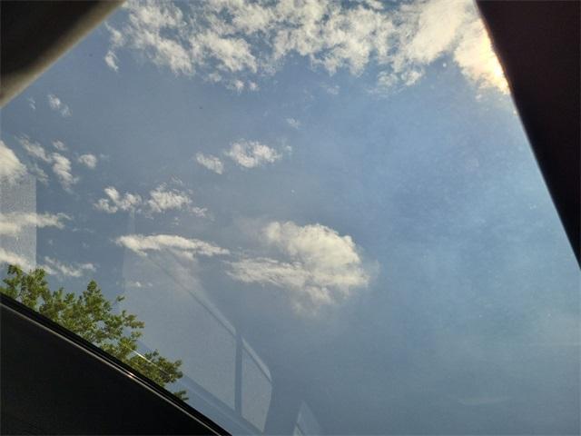Photo of 2025 Pure Gray w/ Black Roof Volkswagen ID.4