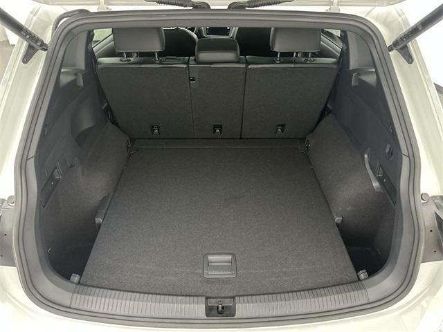 Photo of 2022 Pure White Volkswagen Tiguan