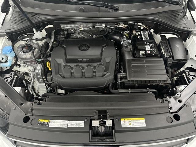 Photo of 2022 Pure White Volkswagen Tiguan