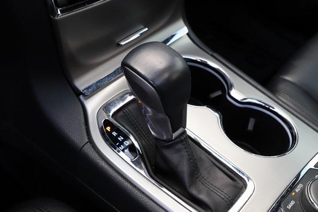 Photo of 2020 Bright White Clearcoat Jeep Grand Cherokee