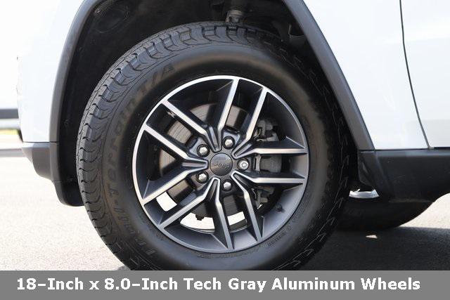 Photo of 2020 Bright White Clearcoat Jeep Grand Cherokee