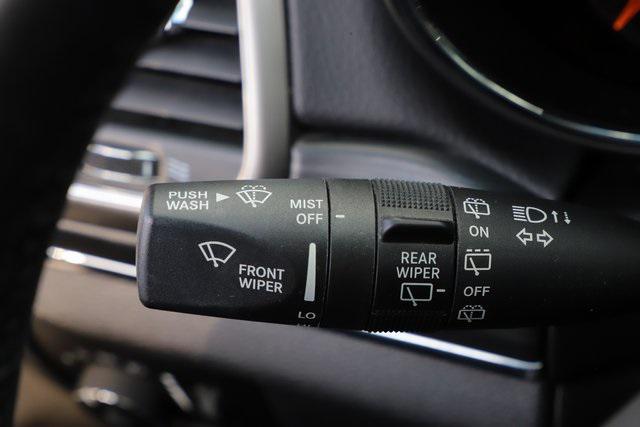 Photo of 2020 Bright White Clearcoat Jeep Grand Cherokee