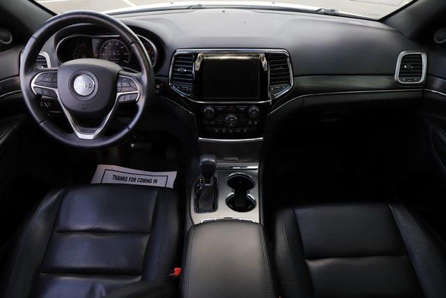 Photo of 2020 Bright White Clearcoat Jeep Grand Cherokee