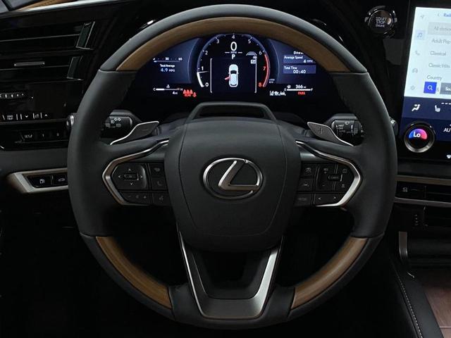 Photo of 2025 Iridium Lexus RX 350