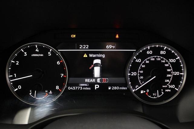 Photo of 2023 Labrador Black Pearl Mitsubishi Outlander