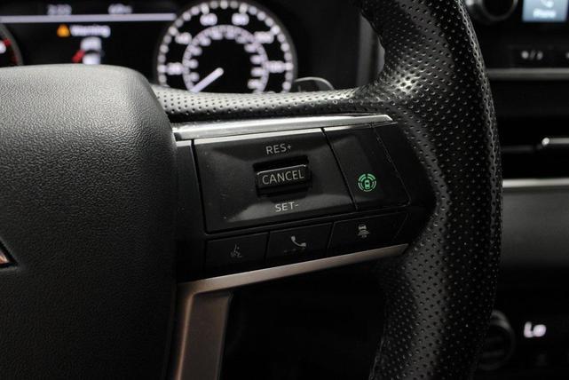 Photo of 2023 Labrador Black Pearl Mitsubishi Outlander