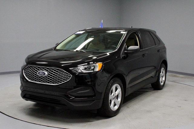 Photo of 2024 Agate Black Metallic Ford Edge