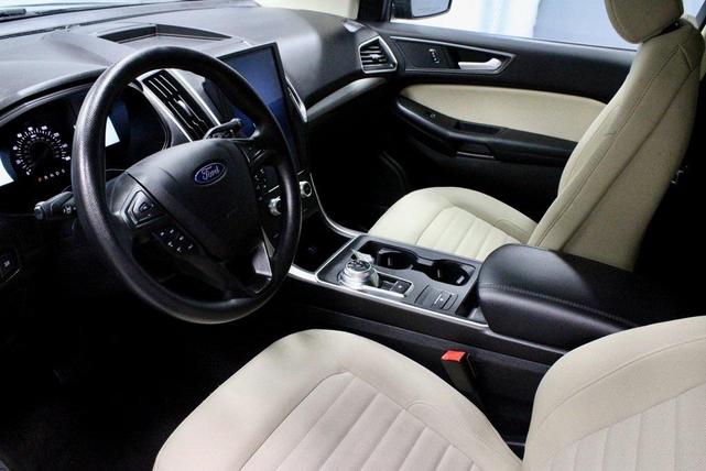 Photo of 2024 Agate Black Metallic Ford Edge